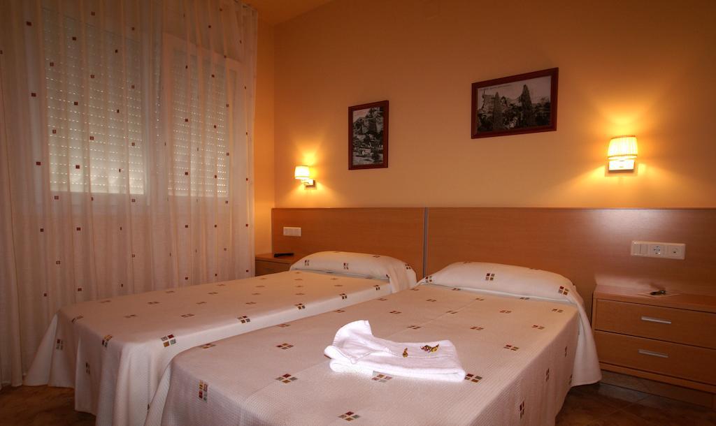 Hotel Mont-Roig المظهر الخارجي الصورة