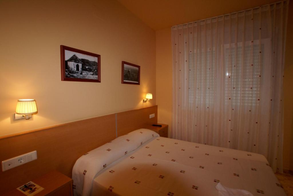 Hotel Mont-Roig المظهر الخارجي الصورة